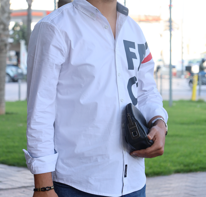 Sac à main en cuir avec serrure à empreinte digitale